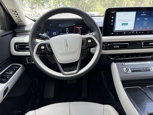 New 2026 Lincoln Aviator 2WD image 17