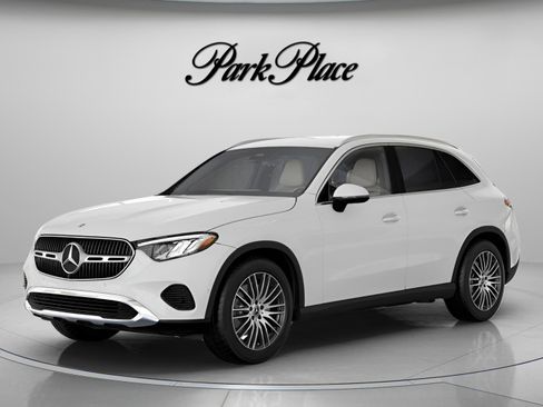 Used 2026 Mercedes-Benz GLC 300 image 1