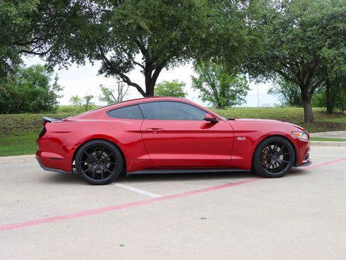 Used 2015 Ford Mustang GT Premium w/ GT Performance Package RWD image 8