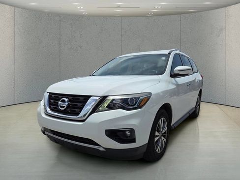 Used 2019 Nissan Pathfinder SV FWD image 11