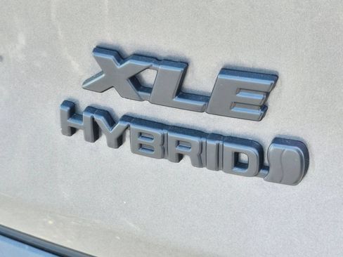 Used 2023 Toyota RAV4 XLE w/ Convenience Package AWD/4WD image 12