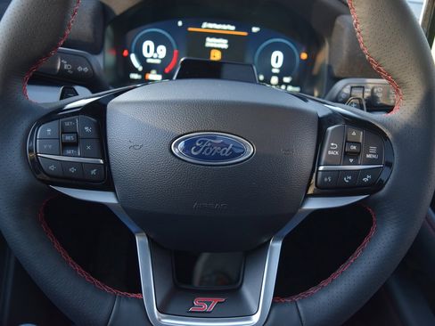 Used 2025 Ford Explorer ST w/ Sun And Sound Package image 8