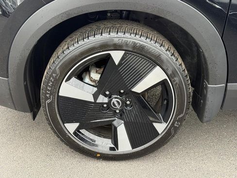 Used 2025 Nissan Kicks SR image 6