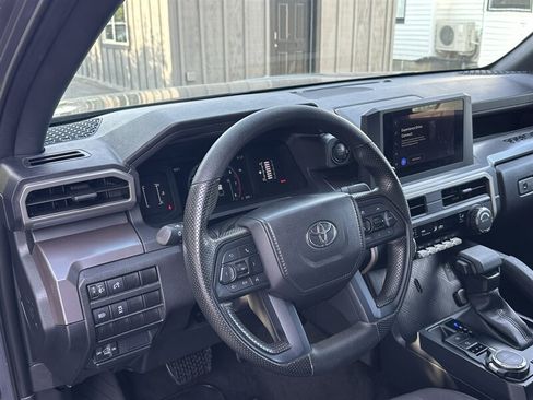 Used 2024 Toyota Tacoma SR5 AWD/4WD image 6