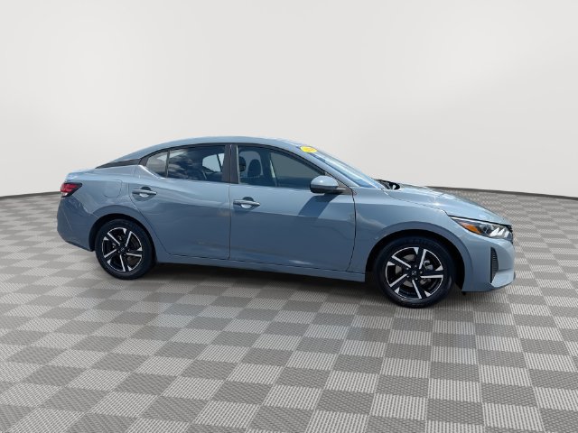 Used 2024 Nissan Sentra SV FWD image 14
