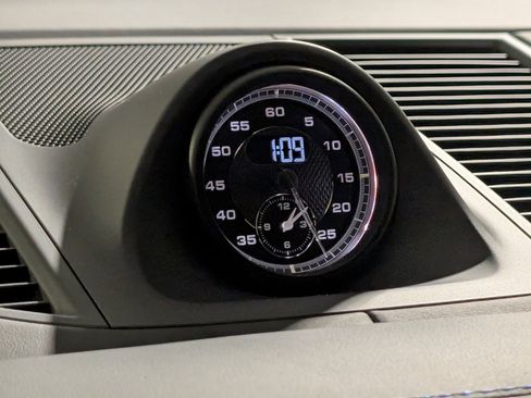 New 2026 Porsche Macan Turbo image 34