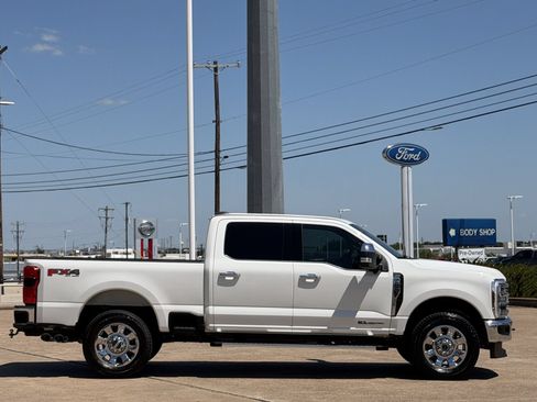 Used 2025 Ford F250 Lariat w/ Chrome Package AWD/4WD image 3