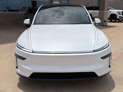Used 2026 Tesla Model Y Long Range AWD/4WD image 2