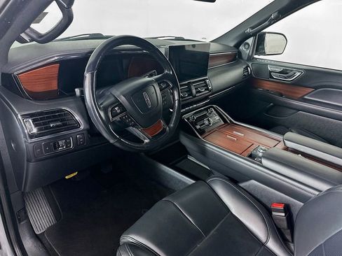 Used 2022 Lincoln Navigator L 4WD image 31