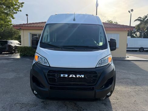 Used 2024 RAM ProMaster 2500 w/ Convenience Group FWD image 10