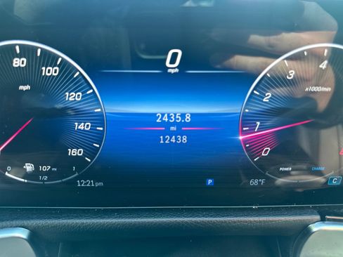 Used 2025 Mercedes-Benz GLB 250 4MATIC image 20