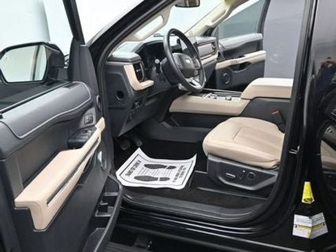 Certified 2023 Ford Expedition Limited AWD/4WD image 16