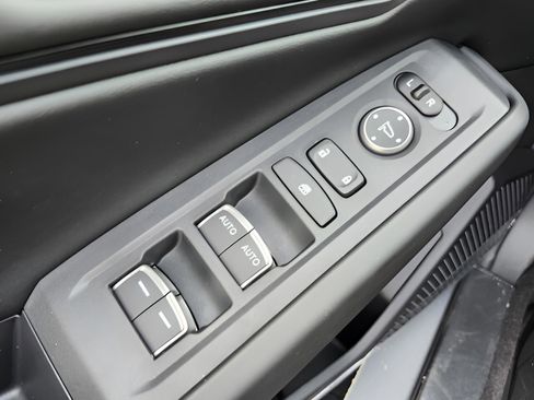 New 2025 Honda Accord SE image 19