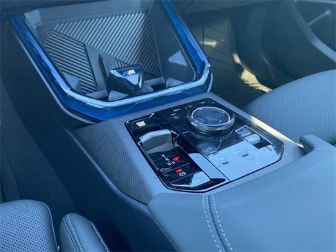 Used 2025 BMW X3 xDrive30i w/ Premium Package image 28