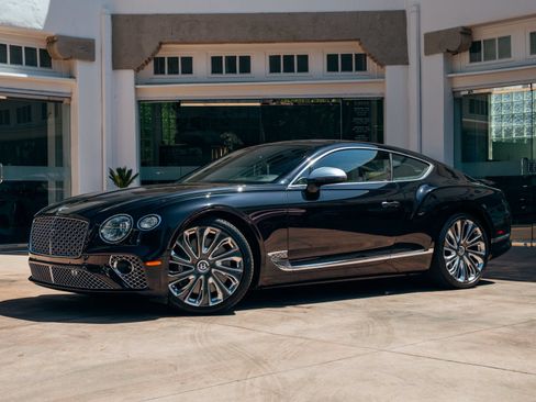 Used 2023 Bentley Continental GT Mulliner AWD/4WD image 42