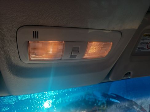 Used 2018 Nissan NV 2500 SL w/ Navigation Package image 23