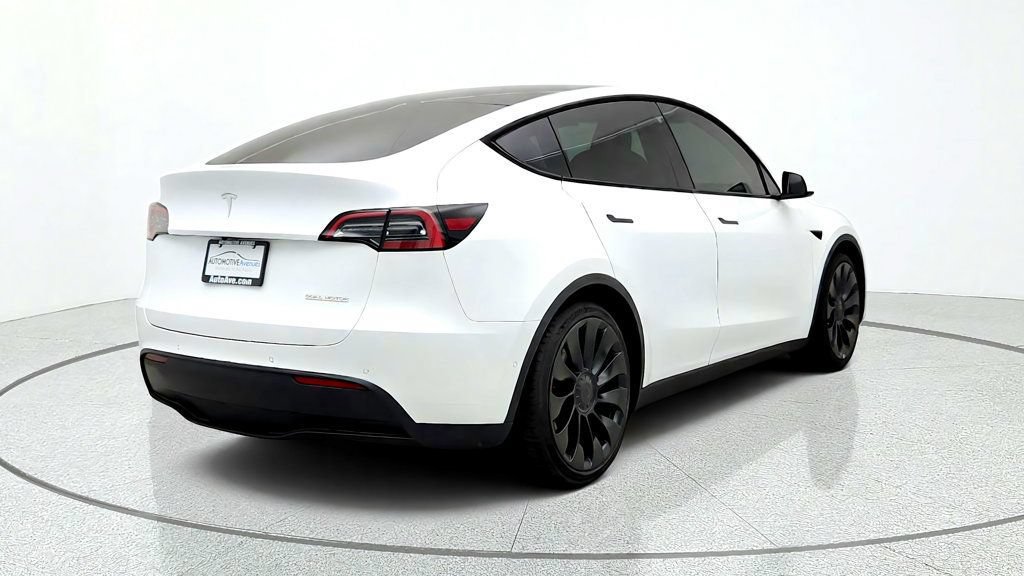 Used 2022 Tesla Model Y Performance AWD/4WD image 5