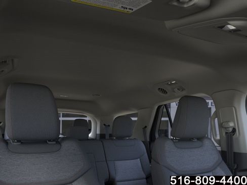 Used 2026 Ford Explorer Active AWD/4WD image 23