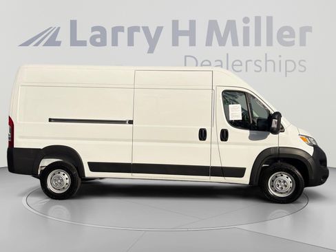Used 2023 RAM ProMaster 2500 FWD image 6