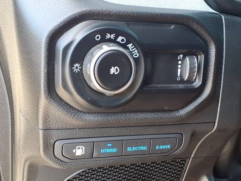 Used 2025 Jeep Wrangler Unlimited Sport S 4xe AWD/4WD image 31