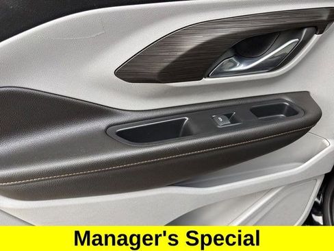 Used 2020 GMC Terrain SLT image 32