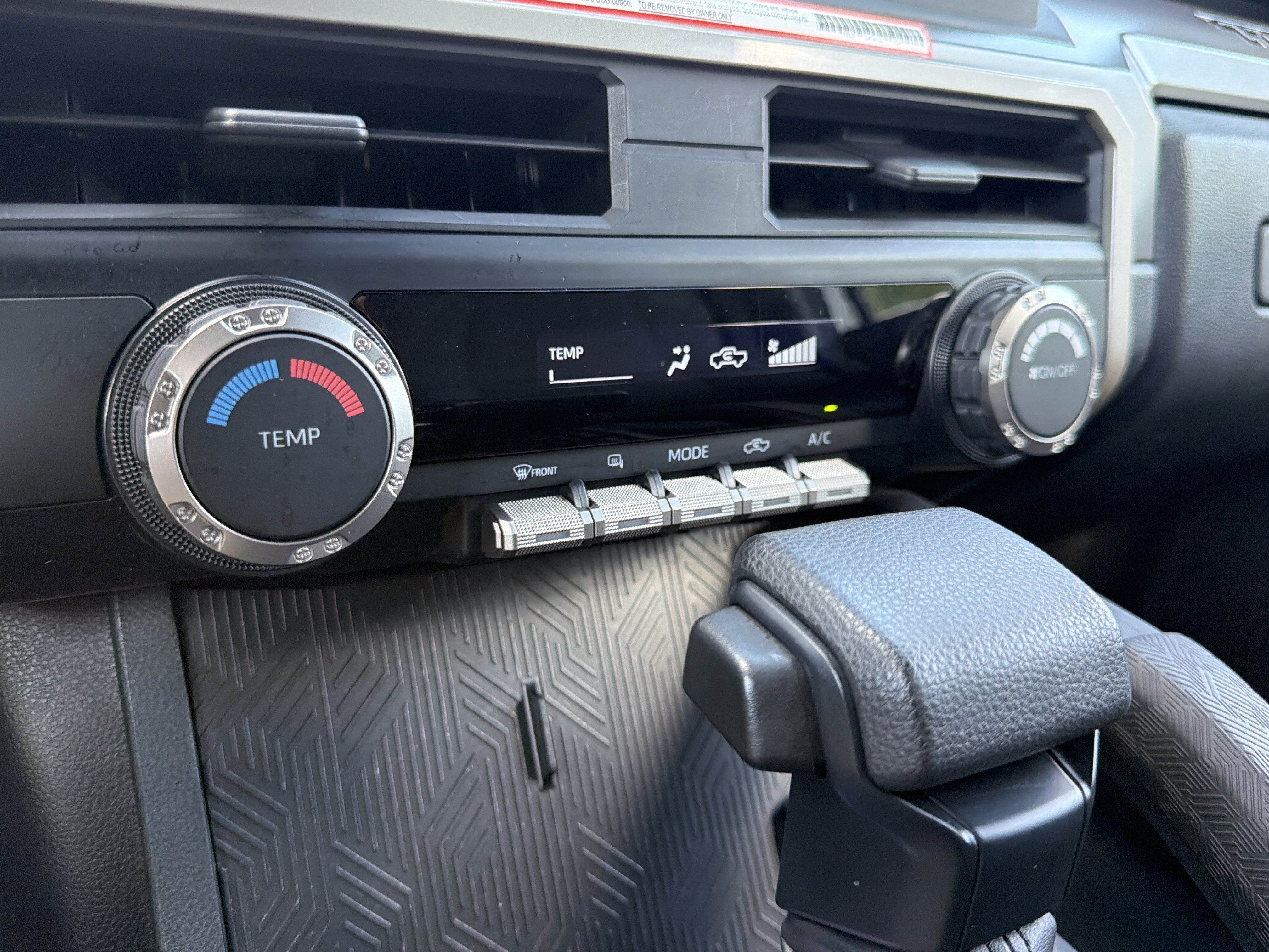 Certified 2025 Toyota Tacoma SR5 AWD/4WD image 8