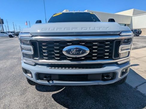 Used 2026 Ford F450 Platinum w/ FX4 Off-Road Package image 10