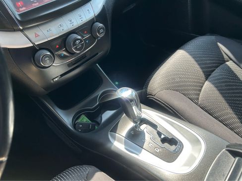 Used 2014 Dodge Journey SXT w/ Flexible Seating Group image 29