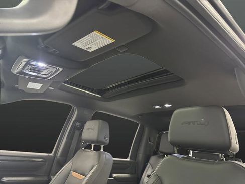 Used 2024 GMC Sierra 2500 AT4 w/ AT4 Premium Plus Package image 7