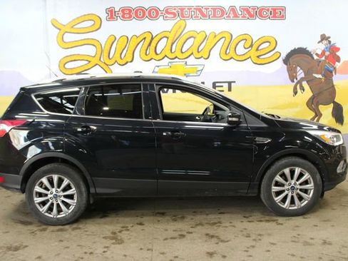Used 2017 Ford Escape Titanium w/ Canadian Touring Package AWD/4WD image 1