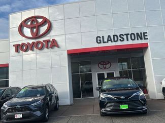 Used 2024 Toyota Sienna Limited video 1