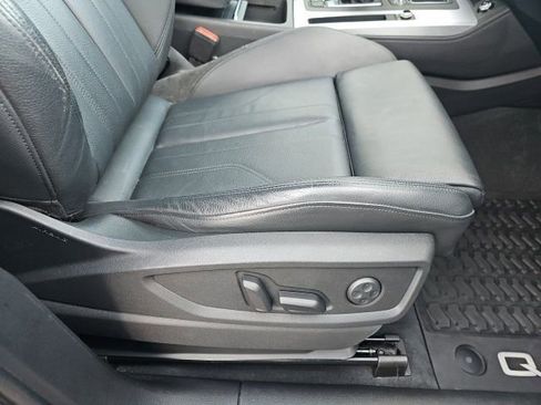 Used 2020 Audi Q5 2.0T Titanium Premium Plus image 31