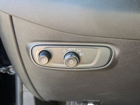 Used 2024 Chevrolet Equinox LT FWD image 21