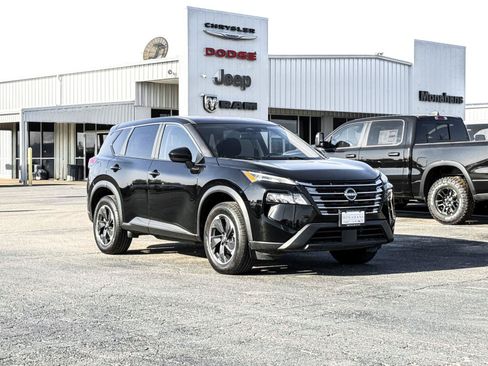 Used 2024 Nissan Rogue SV FWD image 6