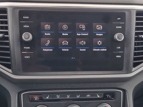 Used 2018 Volkswagen Atlas SE image 16