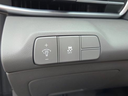 New 2025 Hyundai Elantra SEL FWD image 27