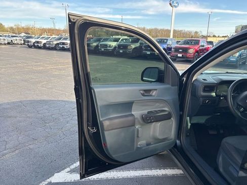 Used 2023 Ford Maverick XL image 12