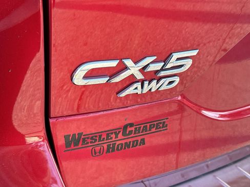 Used 2017 MAZDA CX-5 Touring w/ Preferred Equipment Package AWD/4WD image 11