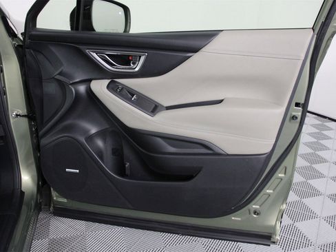 Used 2020 Subaru Forester Limited image 24