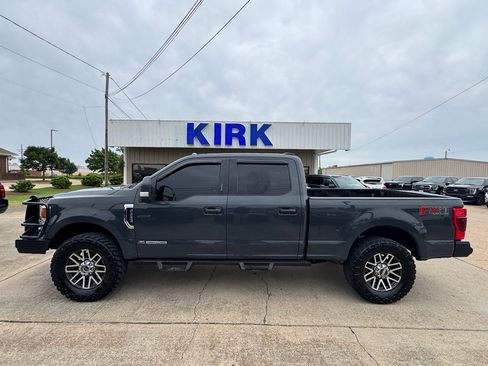Used 2021 Ford F250 Lariat w/ Lariat Value Package AWD/4WD image 2
