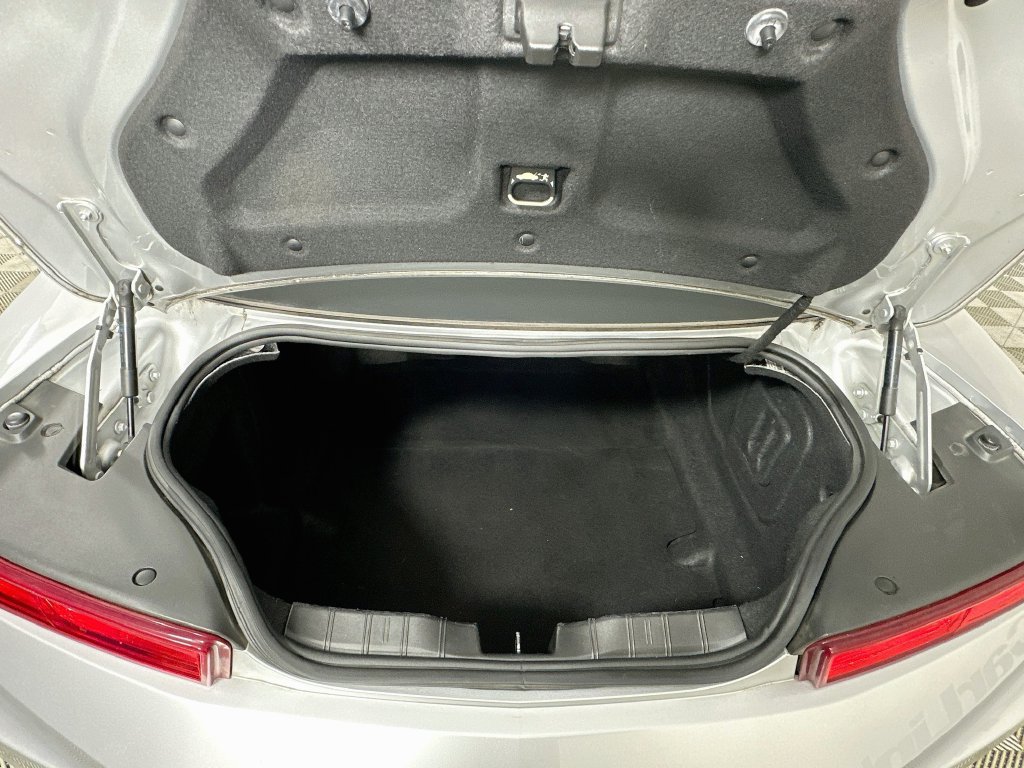 Used 2017 Chevrolet Camaro LT RWD image 27