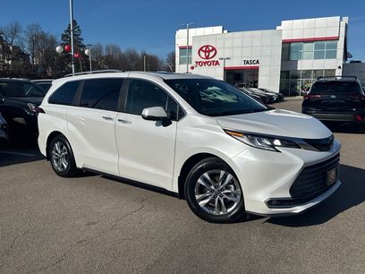 Used 2023 Toyota Sienna Limited