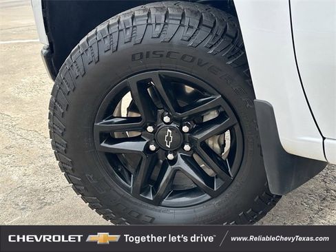 Used 2021 Chevrolet Silverado 1500 LT Trail Boss w/ Convenience Package II image 10