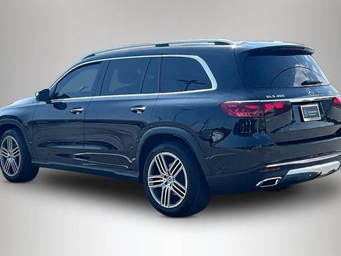Used 2025 Mercedes-Benz GLS 450 4MATIC image 4