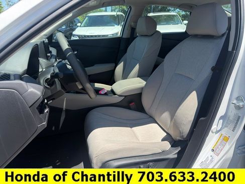 Certified 2025 Honda Accord SE image 22