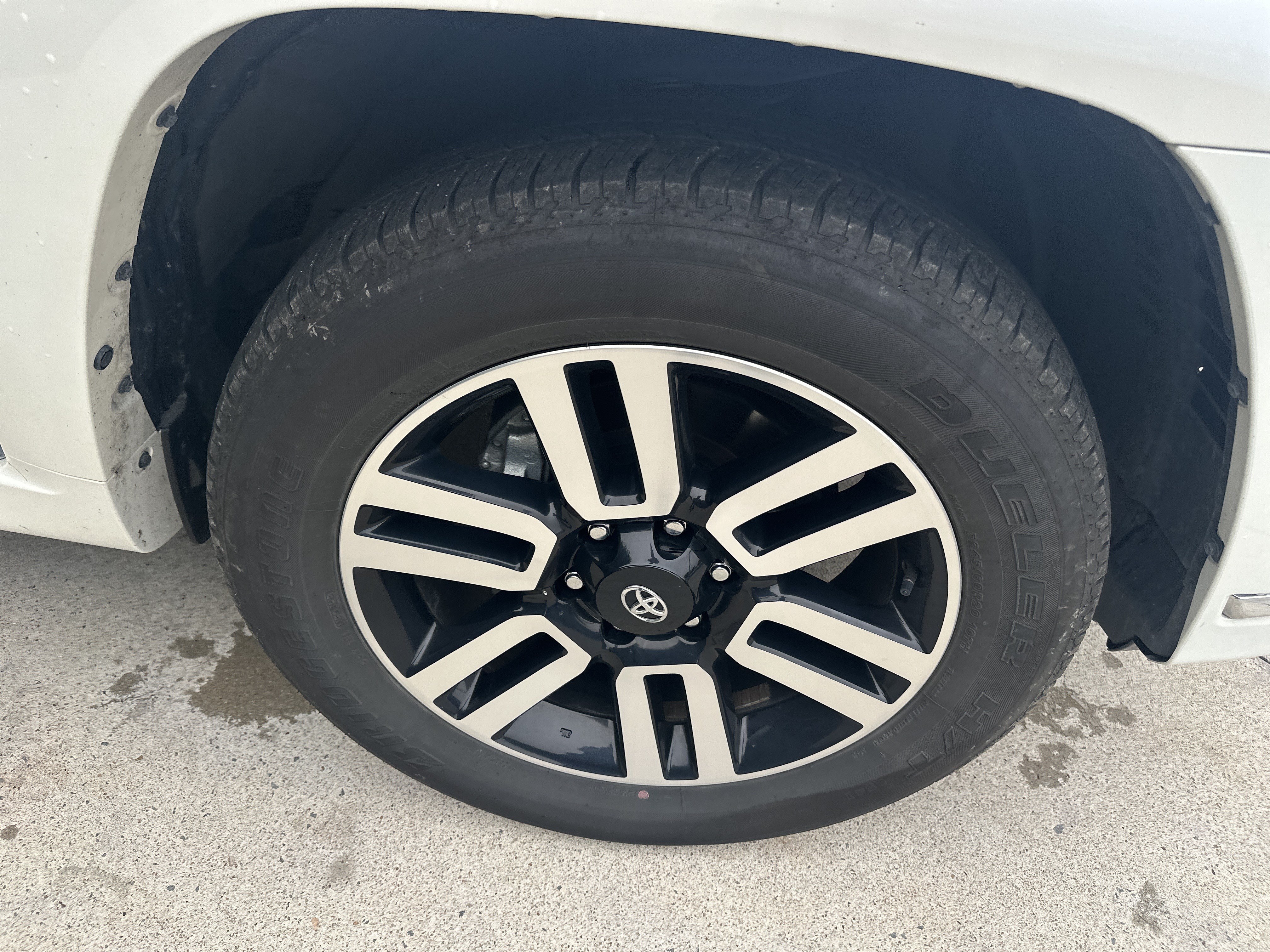 Used 2023 Toyota 4Runner Limited AWD/4WD image 34