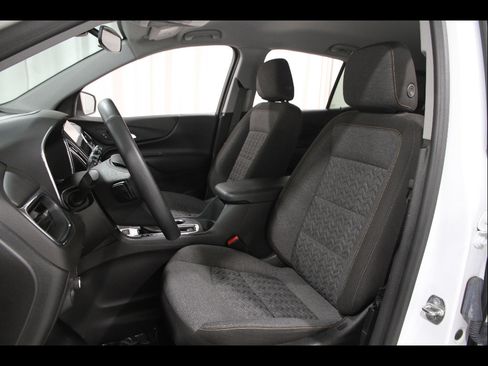 Certified 2024 Chevrolet Equinox LT AWD/4WD image 5
