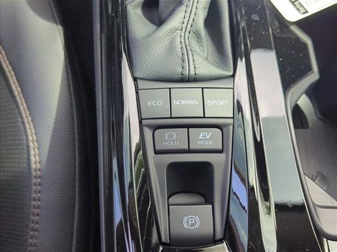 Used 2026 Toyota Camry XLE FWD image 20