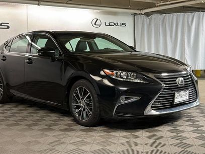 Used 2017 Lexus ES 350 w/ Luxury Package