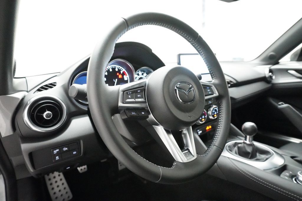 Used 2024 MAZDA MX-5 Miata RF Grand Touring RWD image 8